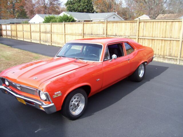 1969 Chevrolet Nova (Orange/Black)