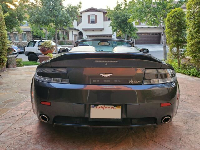 2009 Aston Martin Vantage (Gray/Black)
