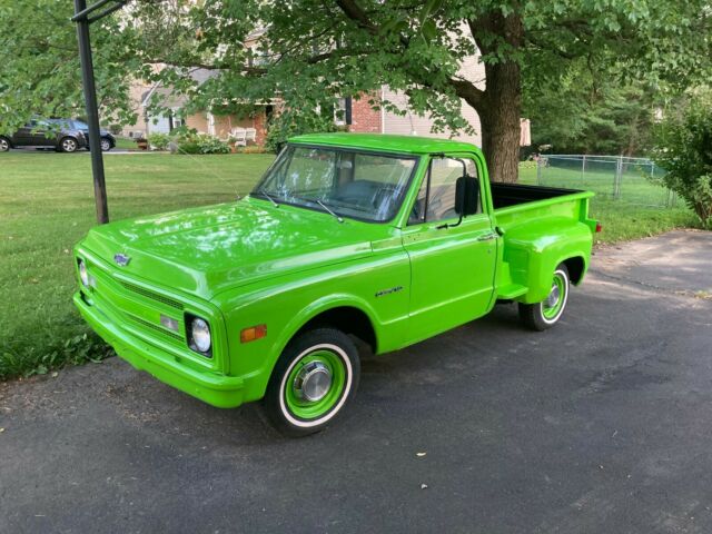 1970 Chevrolet C-10 (Green/Black)