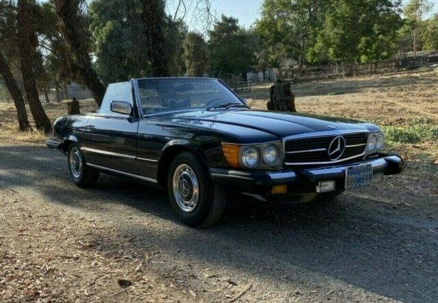 1977 Mercedes-Benz SL-Class (Blue/Blue)
