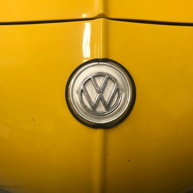 1974 Volkswagen Karmann Ghia (Yellow/Gray)