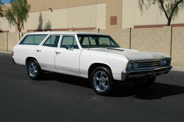 1967 Chevrolet Chevelle (White/Gold)
