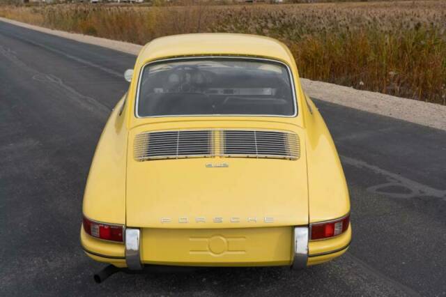 1968 Porsche 912 (Yellow/Black)