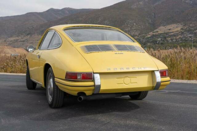 1968 Porsche 912 (Yellow/Black)
