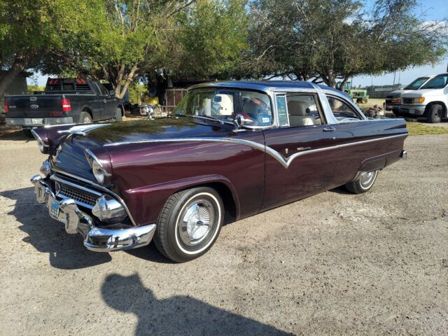 1955 Ford Crown Victoria (Red/Gray/Blue)