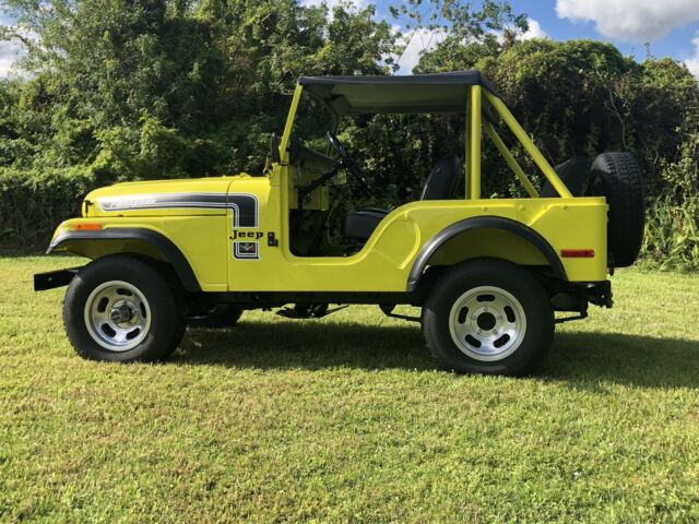 1974 Jeep Renegade (Yellow/Gray/Blue)