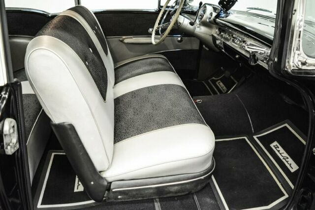 1957 Chevrolet Bel Air/150/210 (Black/Black)