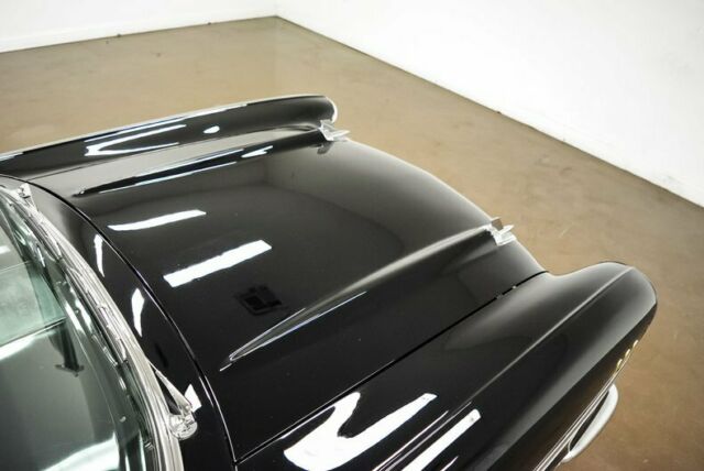 1957 Chevrolet Bel Air/150/210 (Black/Black)