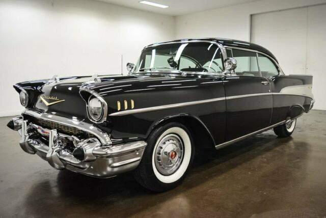 1957 Chevrolet Bel Air/150/210 (Black/Black)