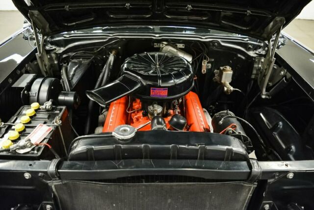 1957 Chevrolet Bel Air/150/210 (Black/Black)