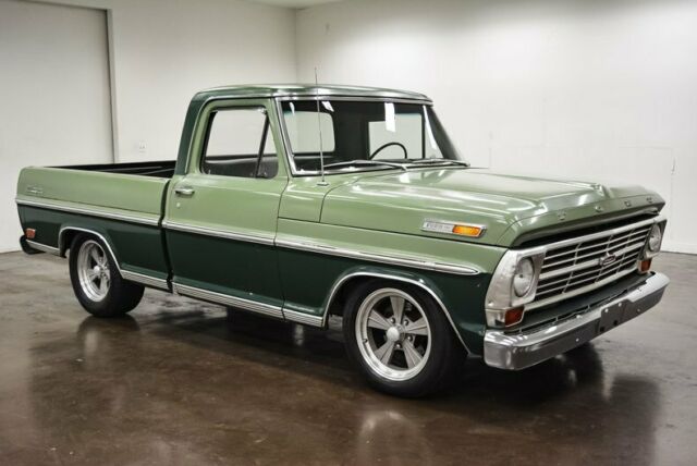 1968 Ford F-100 (Green/Green)