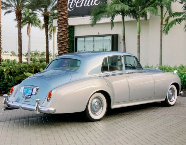 1959 Rolls-Royce Silver Cloud (Silver/Blue/Beige)
