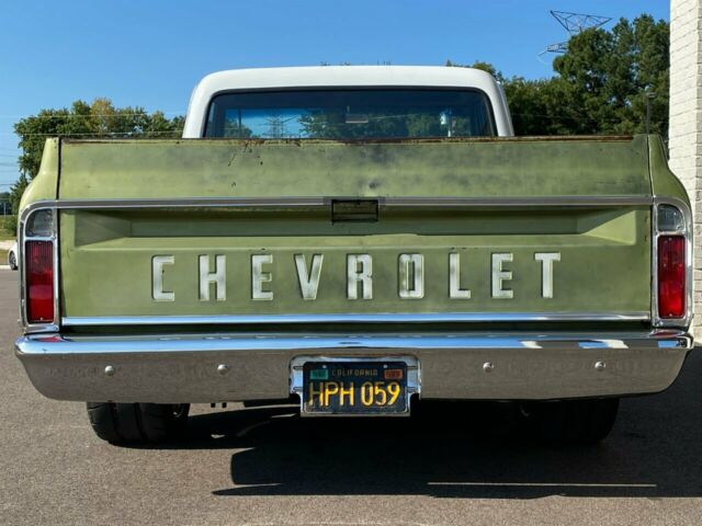 1969 Chevrolet C-10 (Green/Black)