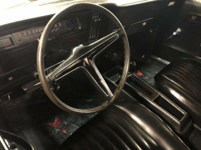 1974 Pontiac GTO (Red/Black)
