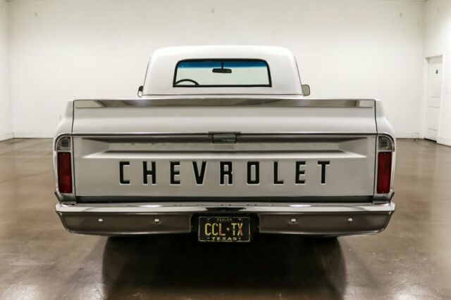 1967 Chevrolet C-10 (Silver/Black)