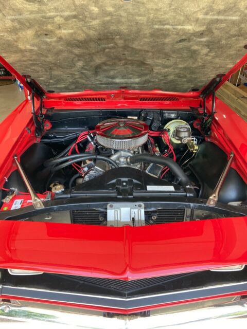 1968 Chevrolet Camaro (Red/White)