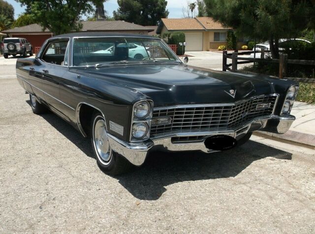 1967 Cadillac DeVille (Black/Tan)