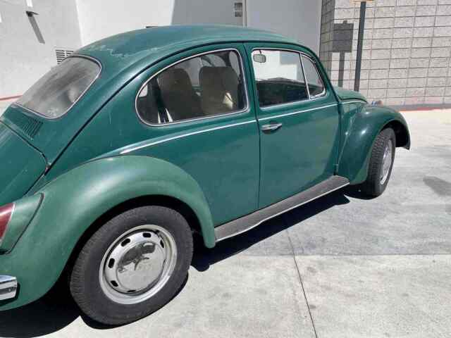 1969 Volkswagen Beetle (Green/Tan)