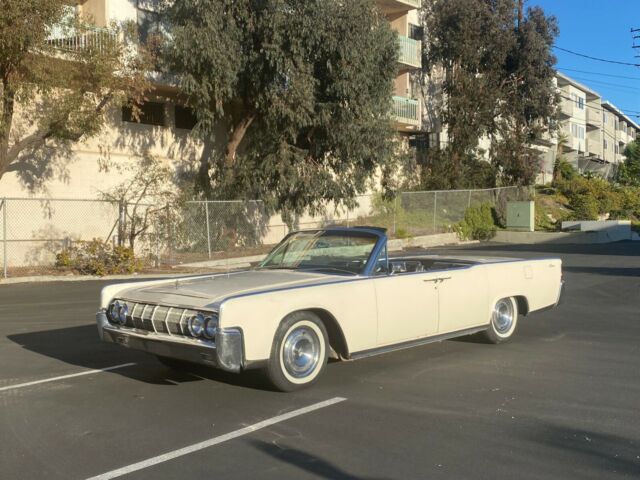 1964 Lincoln Continental (White/Black)