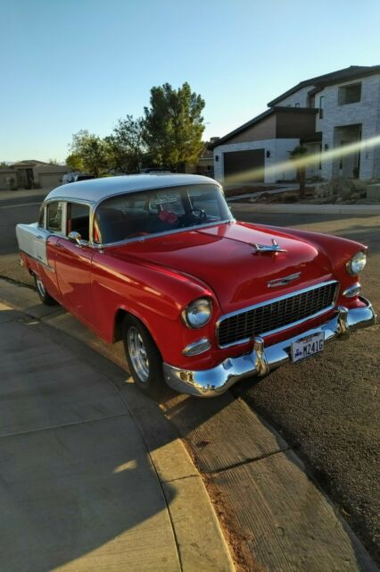 1955 Chevrolet Bel Air/150/210 (Red/Gray)