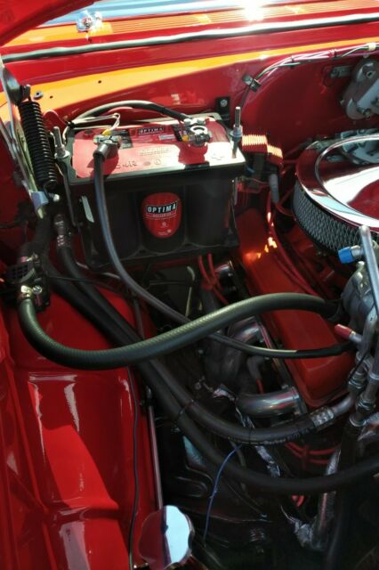 1955 Chevrolet Bel Air/150/210 (Red/Gray)