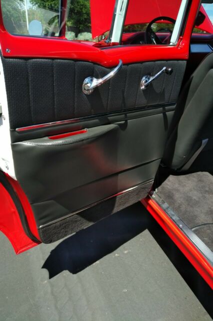 1955 Chevrolet Bel Air/150/210 (Red/Gray)