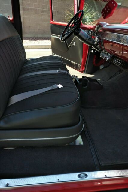 1955 Chevrolet Bel Air/150/210 (Red/Gray)