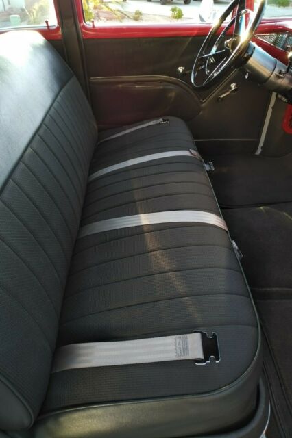 1955 Chevrolet Bel Air/150/210 (Red/Gray)