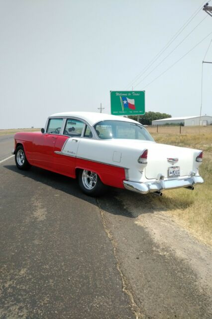 1955 Chevrolet Bel Air/150/210 (Red/Gray)