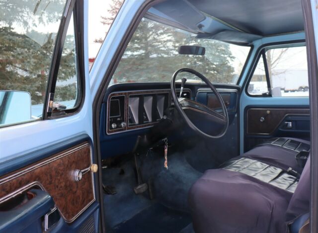 1978 Ford F-100 (baby blue/Blue)