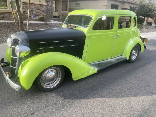 1934 Dodge sedan