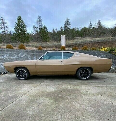 1968 Ford Torino (Gold/Black)