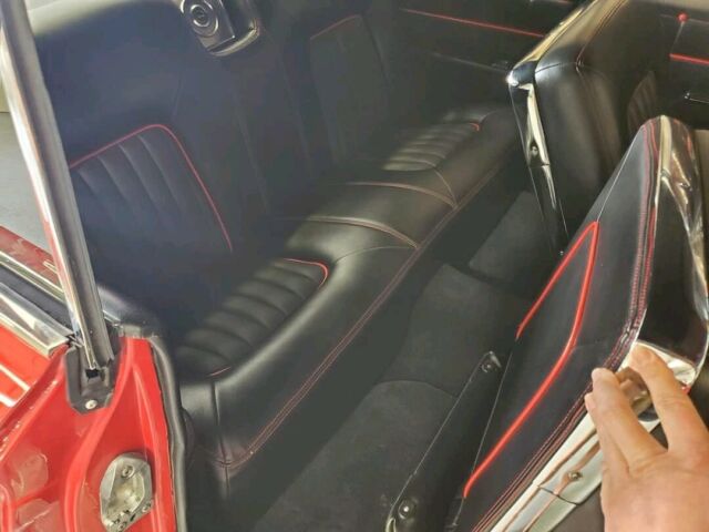 1962 Chevrolet Impala (Red/Black & White)