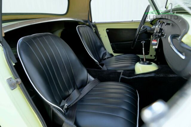 1960 Austin Healey Sprite (Crocus Yellow/Black)