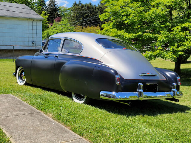 1951 Chevrolet Fleetline (Black & Silver/Tan)