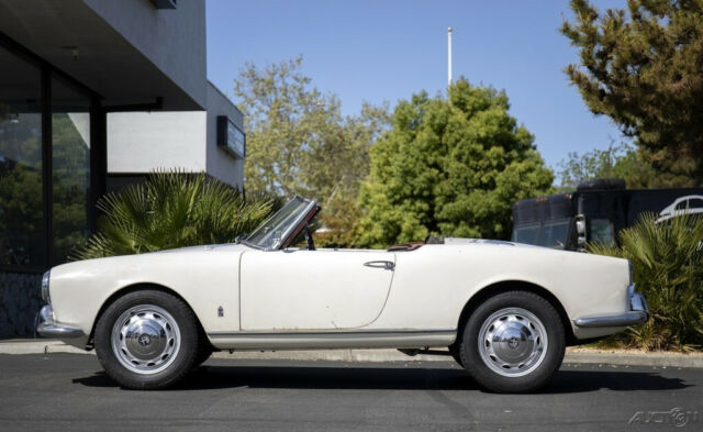 1957 Alfa Romeo Spider (Other Color/Other Color)