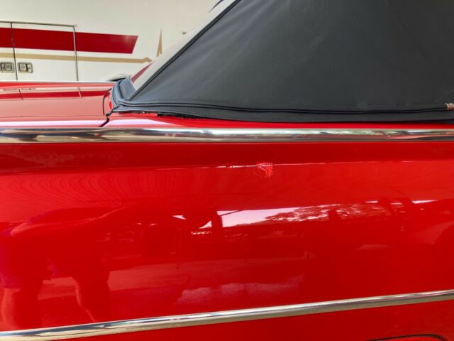 1962 Ford Thunderbird (Red/Tan)