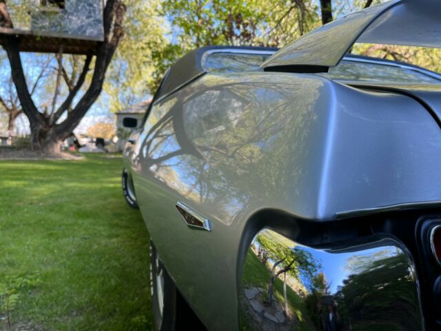 1969 Pontiac GTO (Silver/Black)
