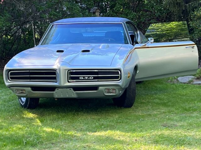 1969 Pontiac GTO (Silver/Black)