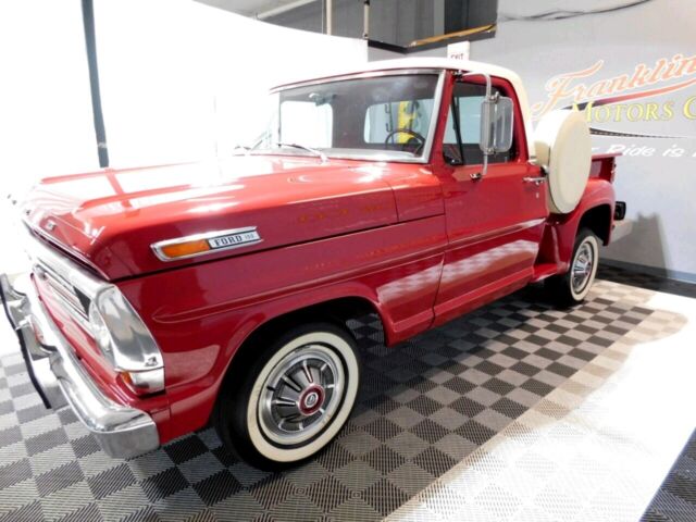 1969 Ford F100 (Red/Black)
