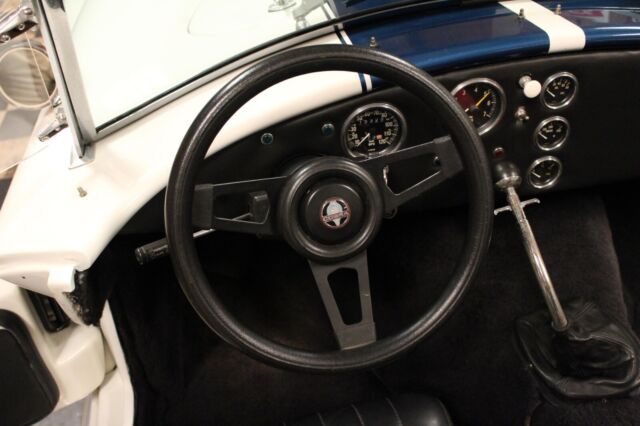 1966 Shelby Cobra (White/Black)