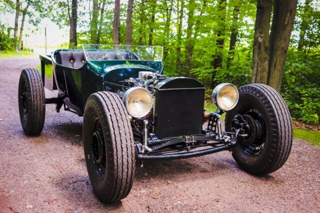 1925 Ford Model T (Green/Black)