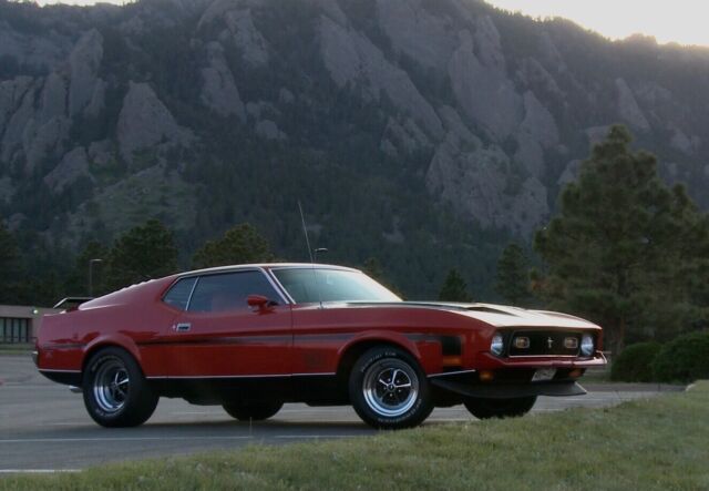 1971 Ford Mustang (Red/White)