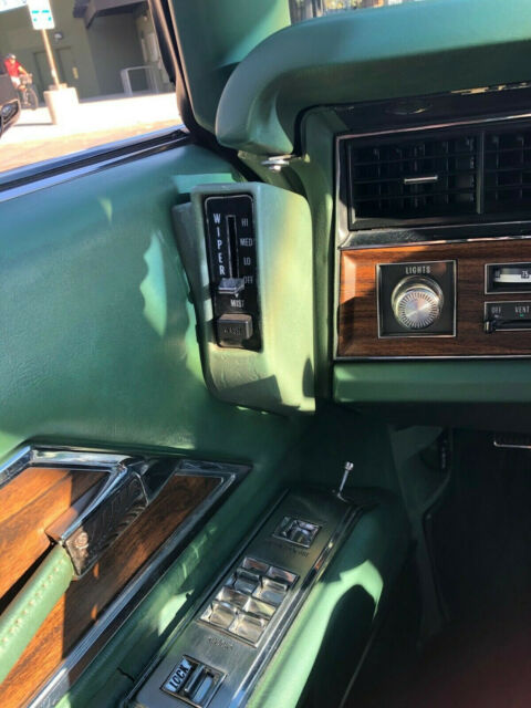 1972 Cadillac Eldorado (Blue/Brown)