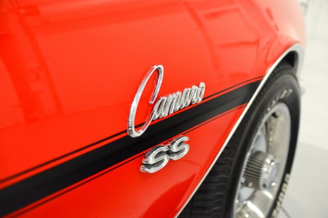 1968 Chevrolet Camaro (Orange/Black)