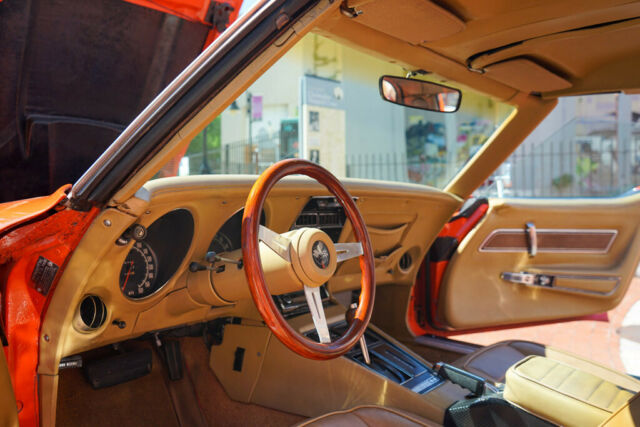 1974 Chevrolet Corvette (Orange/Tan)