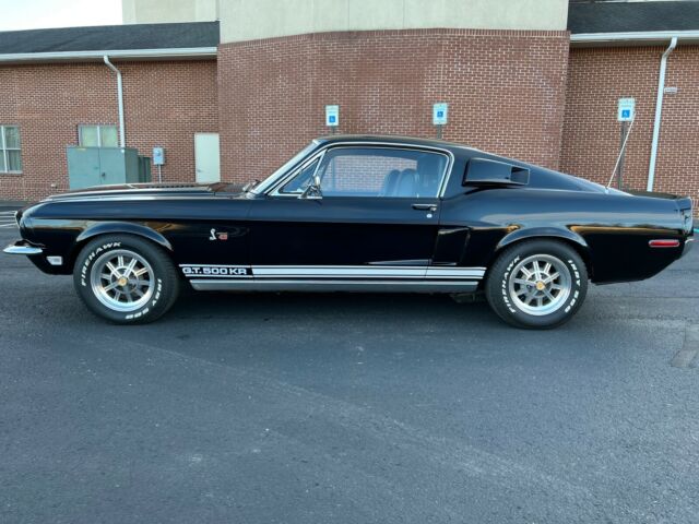 1968 Ford Mustang (Black/Mint and White Lotus)