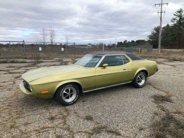 1973 Ford Mustang (Brown/White)