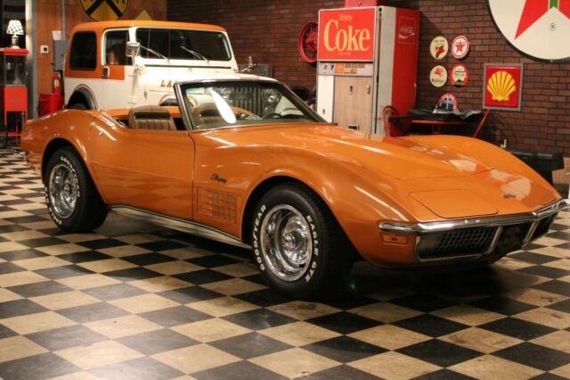 1971 Chevrolet Corvette (Orange/Tan)