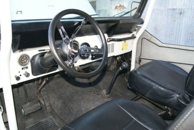 1980 Jeep CJ (White/Black)